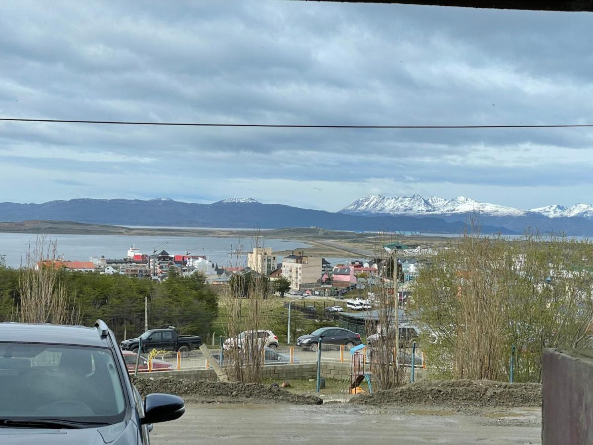 Mirando Al Canal Ushuaia Esterno foto